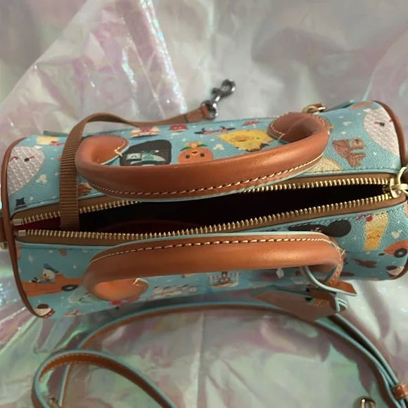 Dooney&Bourke Disney satchel - Picture 7 of 11